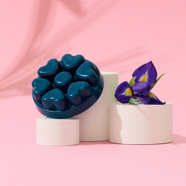 Celestial berries and blossoms melt